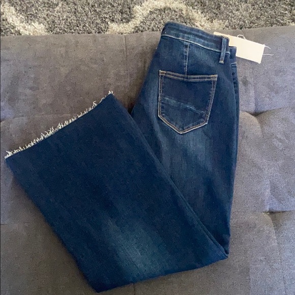 Driftwood Charlee High Rise Wide Leg Raw Hem Denim - Picture 6 of 8